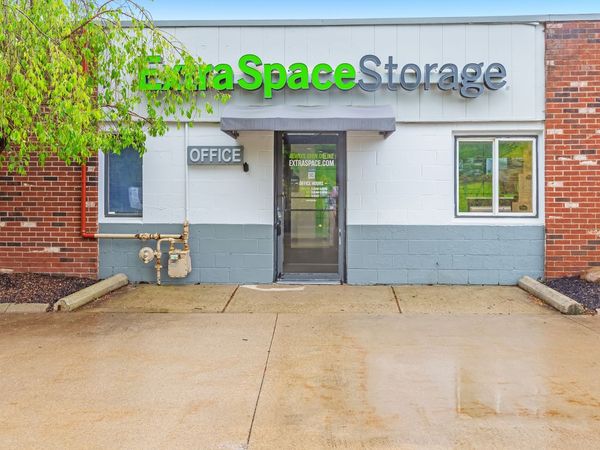 Extra Space Storage facility at 1100 Erie Rd - Eastlake, OH