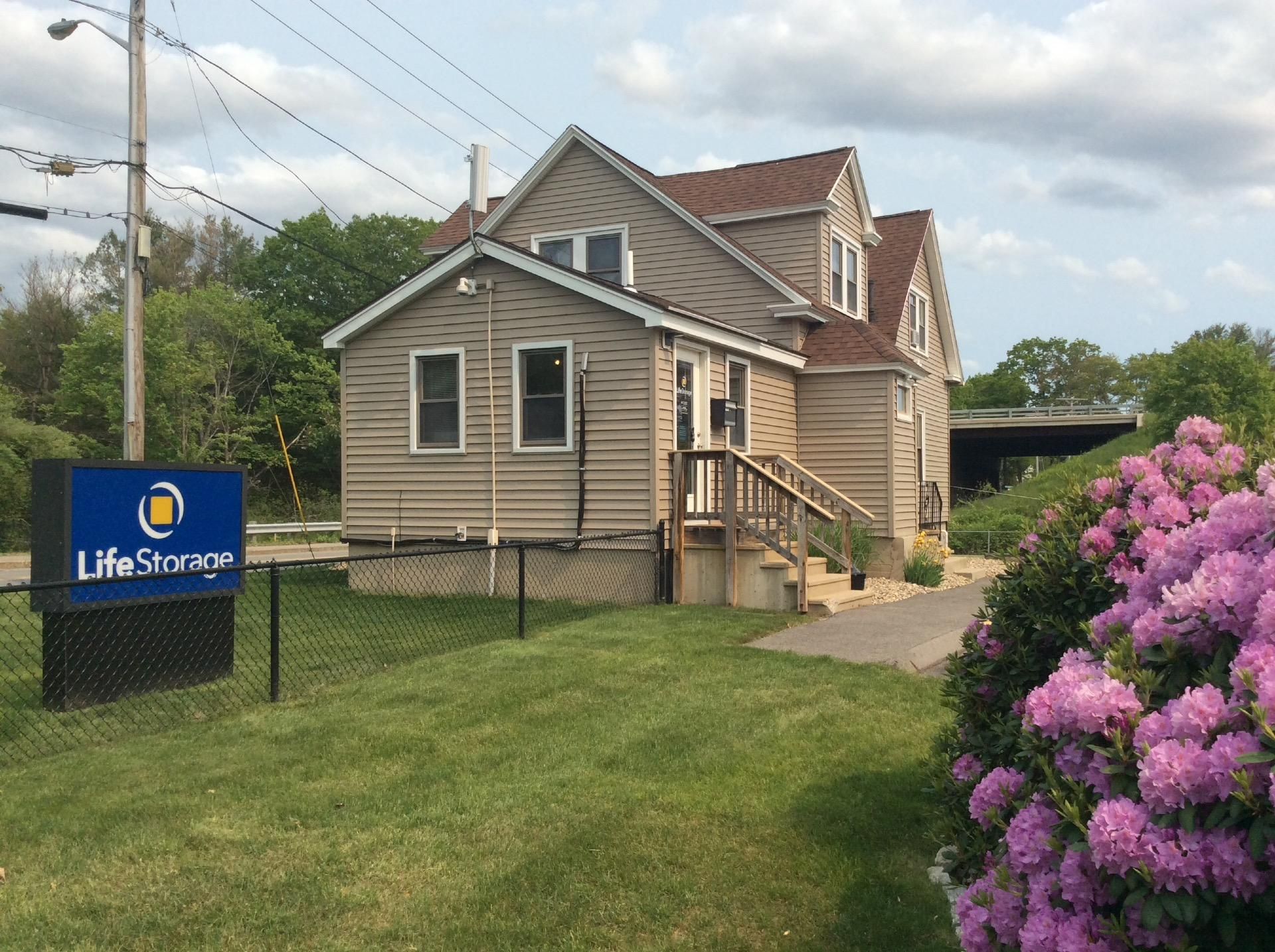 10×5 Self Storage Unit in Salem, NH 134 S Policy St Salem, New Hampshire