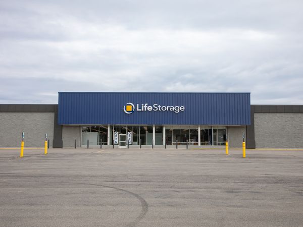 Extra Space Storage facility at 1460 French Rd - Depew, NY