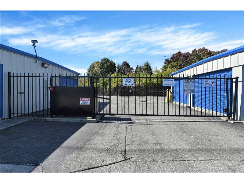 20×10 Parking Lot in Columbus, OH 4445 Old Roberts Rd Columbus, Ohio 2