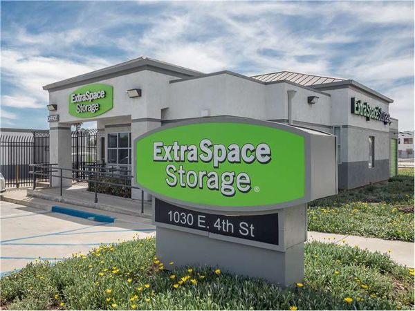 Extra Space Storage facility at 1030 E 4th St - Santa Ana, CA