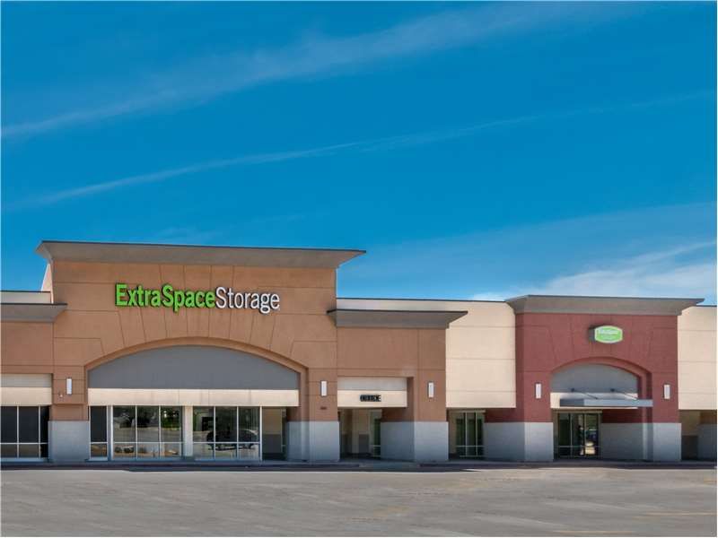 Extra Space Storage  5572 Van Winkle in Salt Lake City, UT