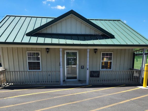 Extra Space Storage facility at 1111 State Route 17M - Monroe, NY