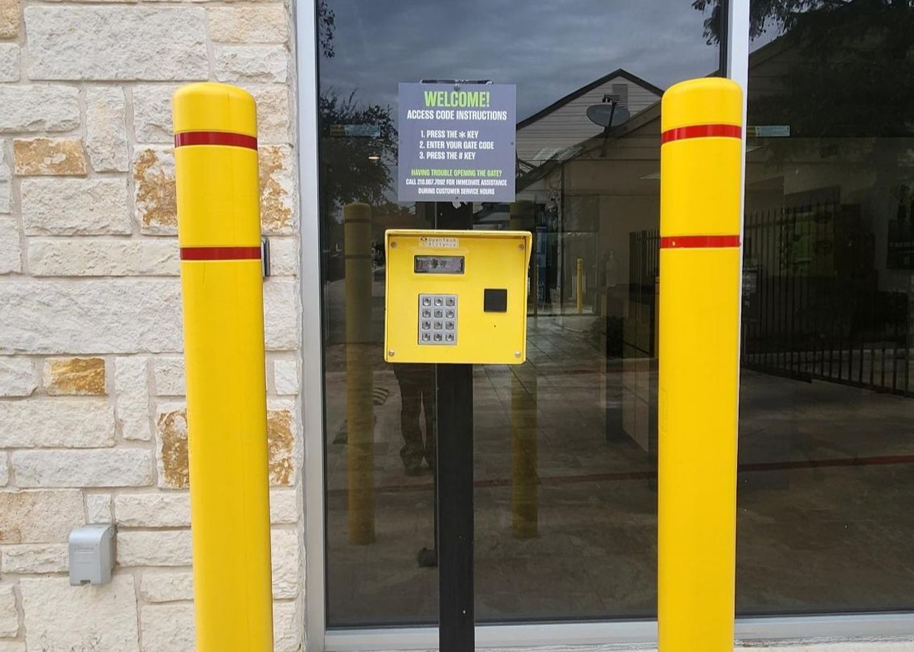 10×20 Self Storage Unit in San Antonio, TX 6015 Tezel Rd San Antonio, Texas 2