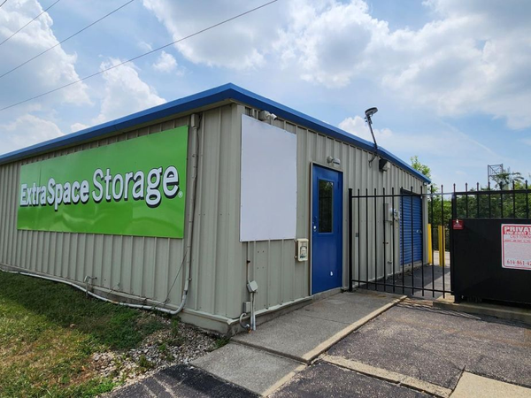 Extra Space Storage facility at 4445 Old Roberts Rd - Columbus, OH