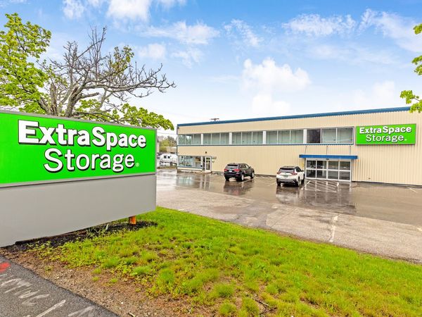 Extra Space Storage facility at 235 Presumpscot St - Portland, ME