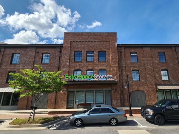 Extra Space Storage facility at 90 Oak St - Roswell, GA
