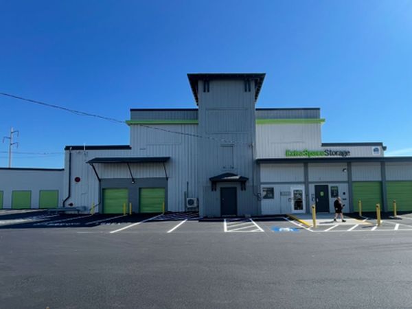 Extra Space Storage facility at 1 Wesley St - Malden, MA