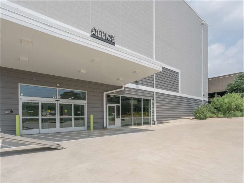 Extra Space Storage  7701 Banner Dr in Dallas, TX