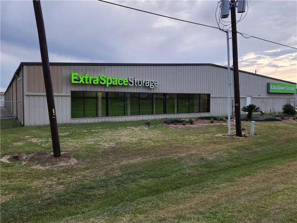 Extra Space Storage facility at 9595 Highway 69 - Port Arthur, TX