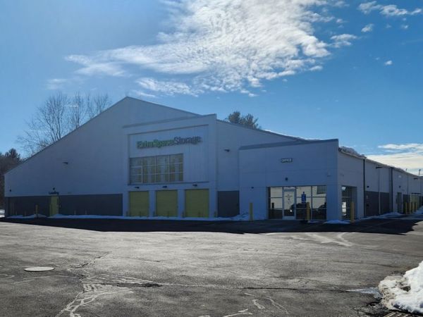 Extra Space Storage facility at 44 Tennis Plaza Rd - Dracut, MA