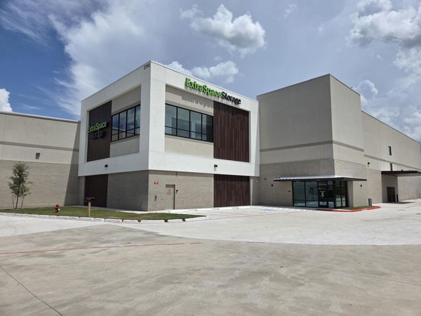 Extra Space Storage facility at 3792 Rayford Rd - Spring, TX