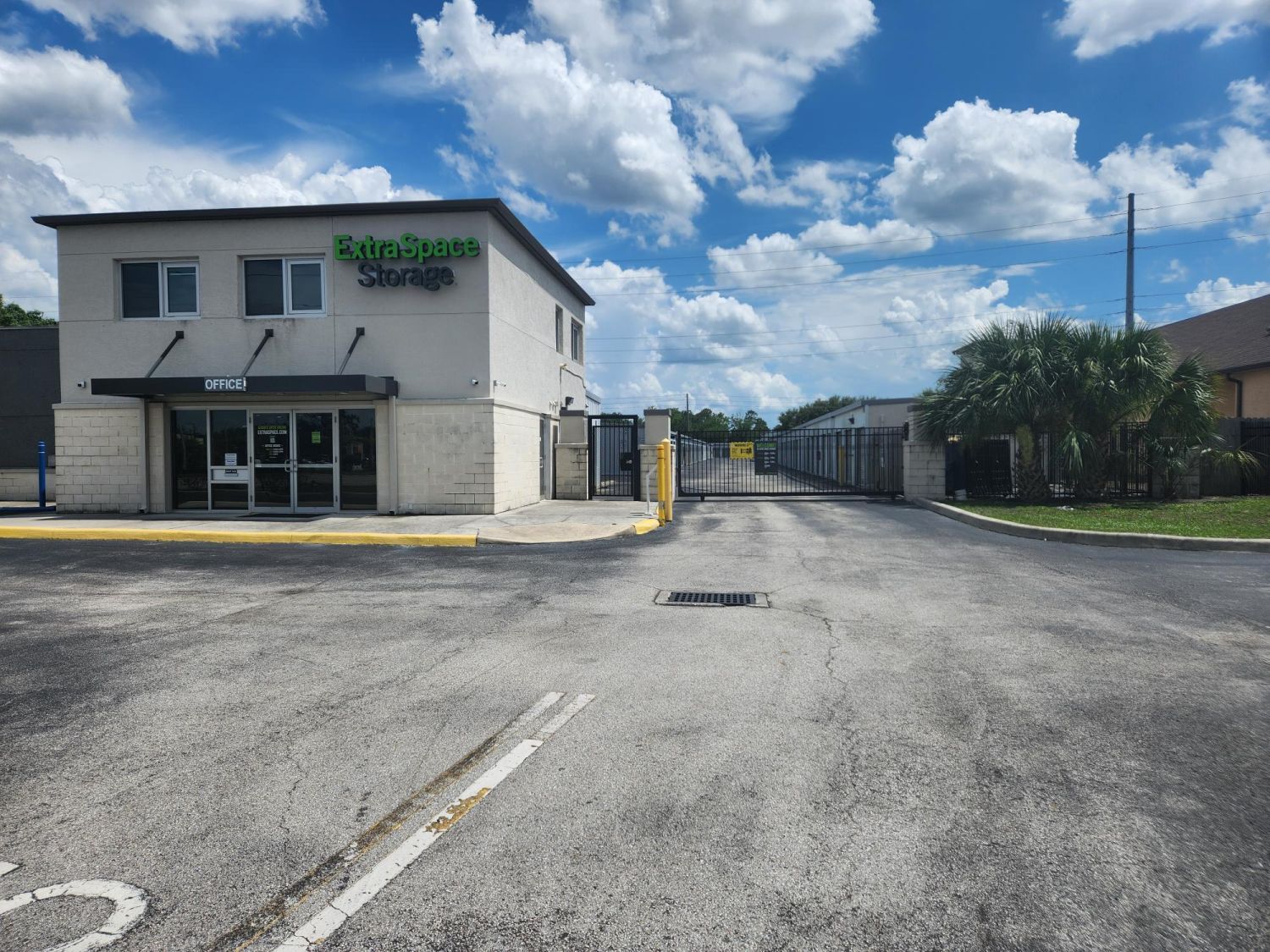 Extra Space Storage  12280 E Colonial Dr in Orlando, FL