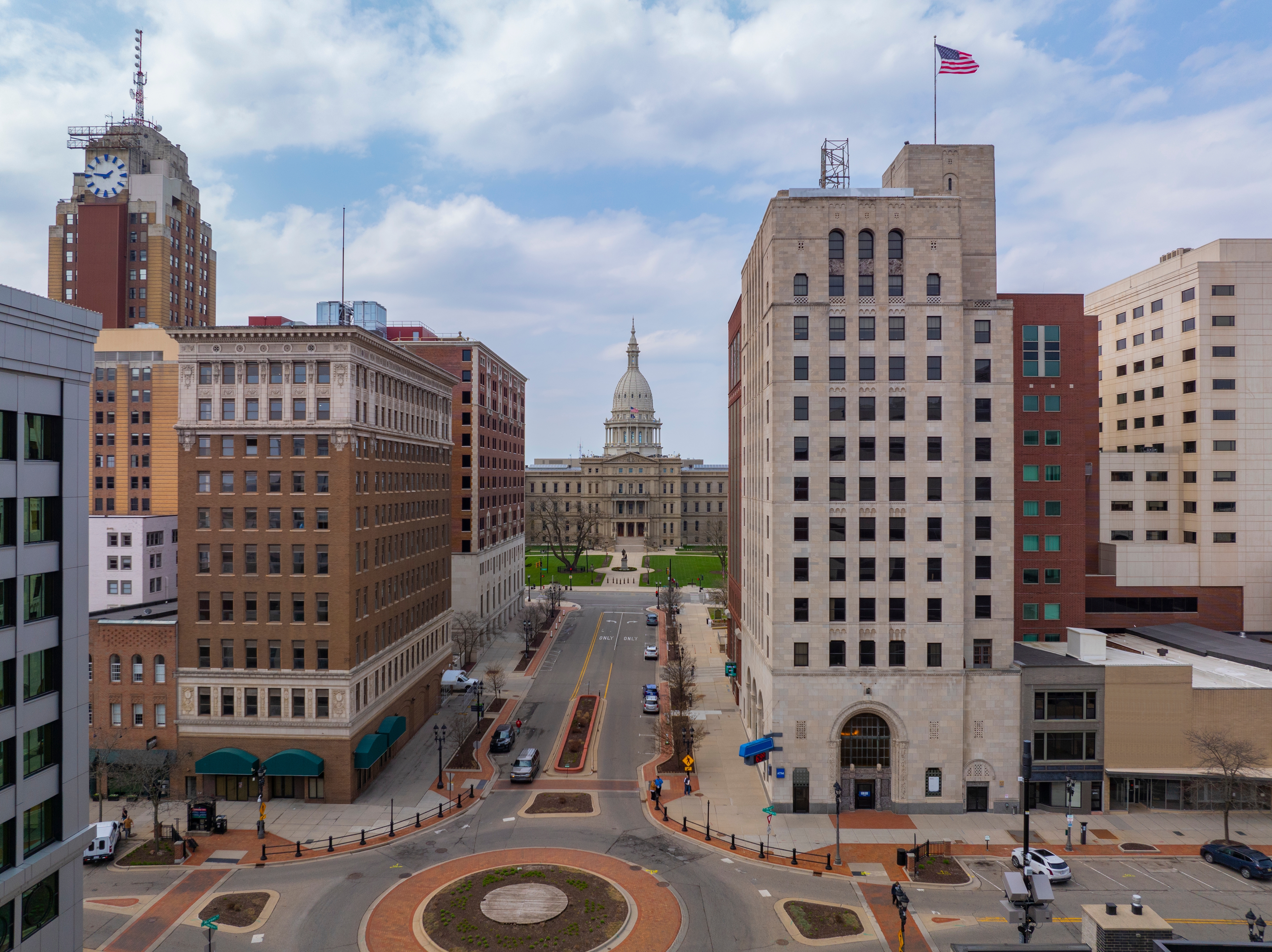 Article Image: Where to Get Free & Cheap Moving Boxes in Lansing