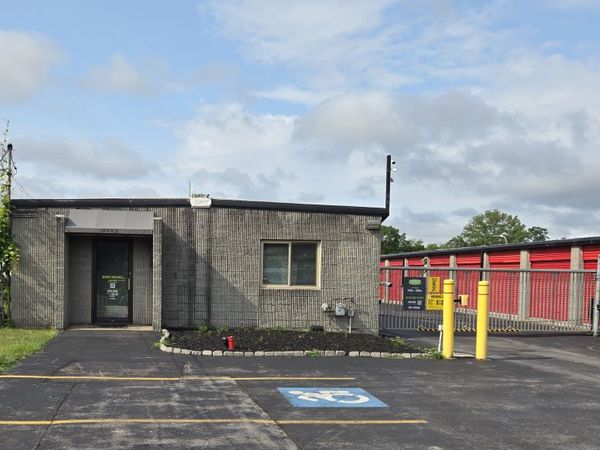Extra Space Storage facility at 901 Hiawatha Blvd W - Syracuse, NY