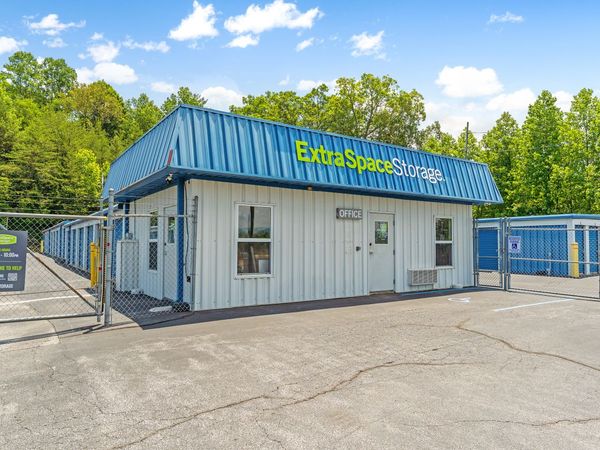 Extra Space Storage facility at 450 Naples Rd - Hendersonville, NC