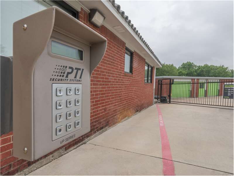 5×5 Self Storage Unit in Mesquite, TX 3950 Gus Thomasson Rd Mesquite, Texas 2