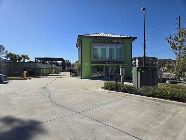 Extra Space Storage facility at 35 S Goldenrod Rd - Orlando, FL