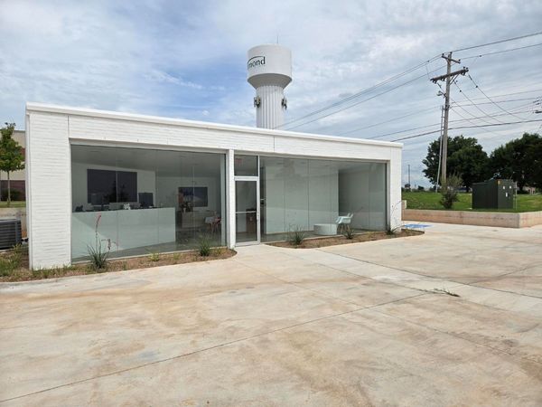 Extra Space Storage facility at 617 W 33rd St - Edmond, OK