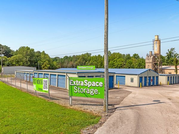 Extra Space Storage facility at 10109 US-431 N - Central City, KY