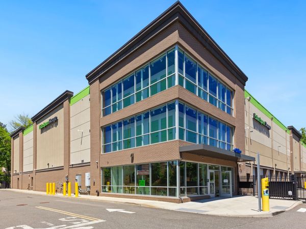 Extra Space Storage facility at 180 Glen Head Rd - Glen Head, NY