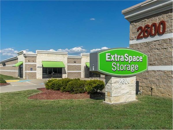 Extra Space Storage facility at 2600 State Hwy 121 - Lewisville, TX