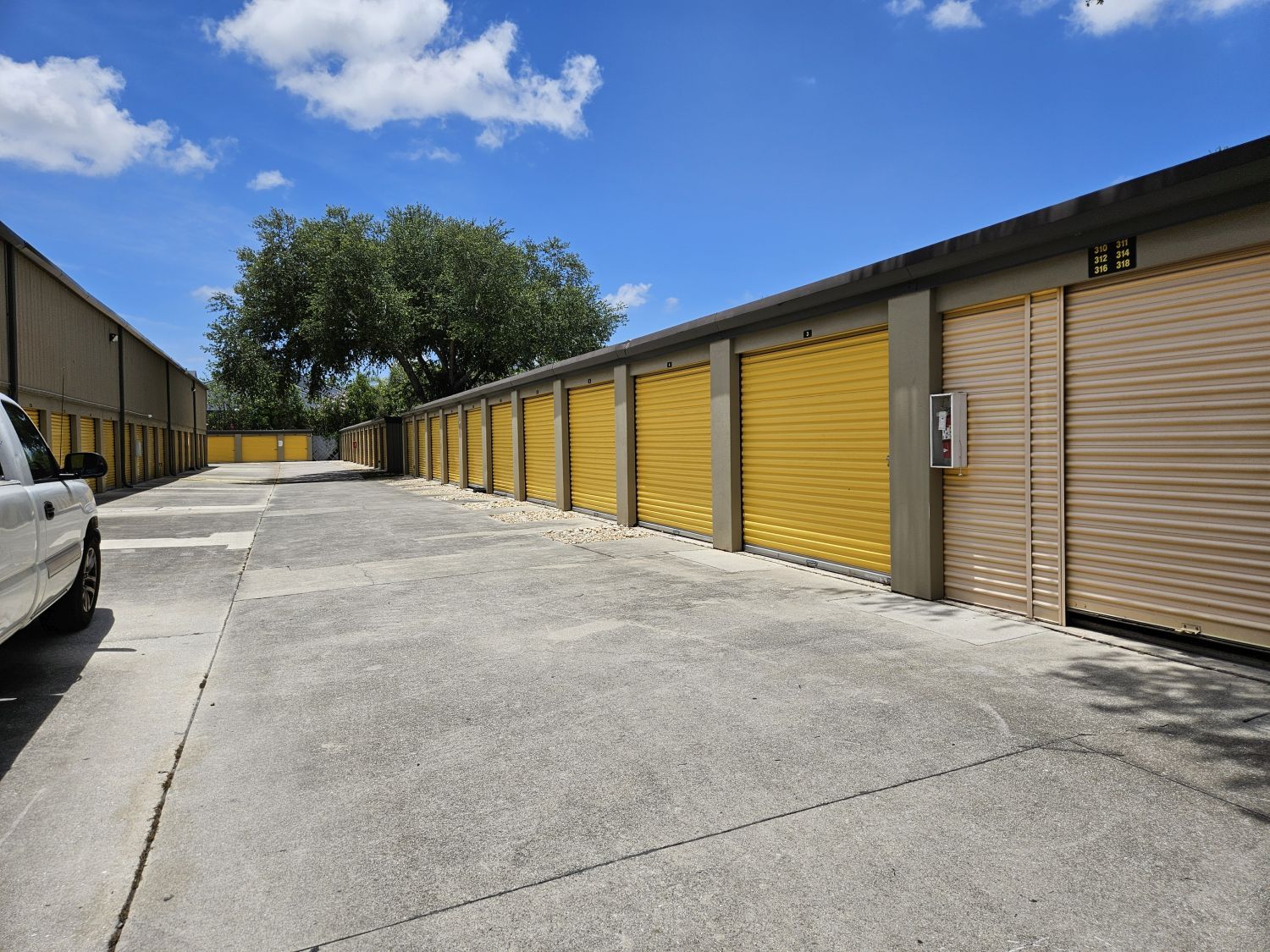 Extra Space Storage  3780 Central Ave in Fort Myers, FL