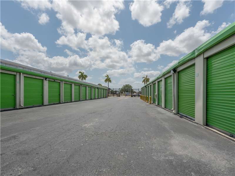 Extra Space Storage  2290 NW 19th St in Fort Lauderdale, FL