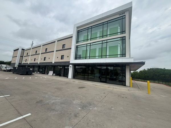 Extra Space Storage facility at 1450 Curtis Ln - Allen, TX