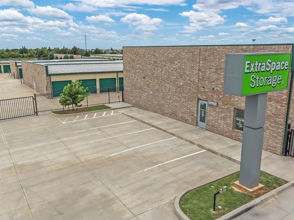 Extra Space Storage facility at 9401 S Eastern Ave - Oklahoma City, OK