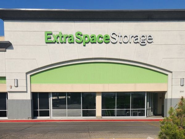 Extra Space Storage facility at 5572 Van Winkle - Salt Lake City, UT