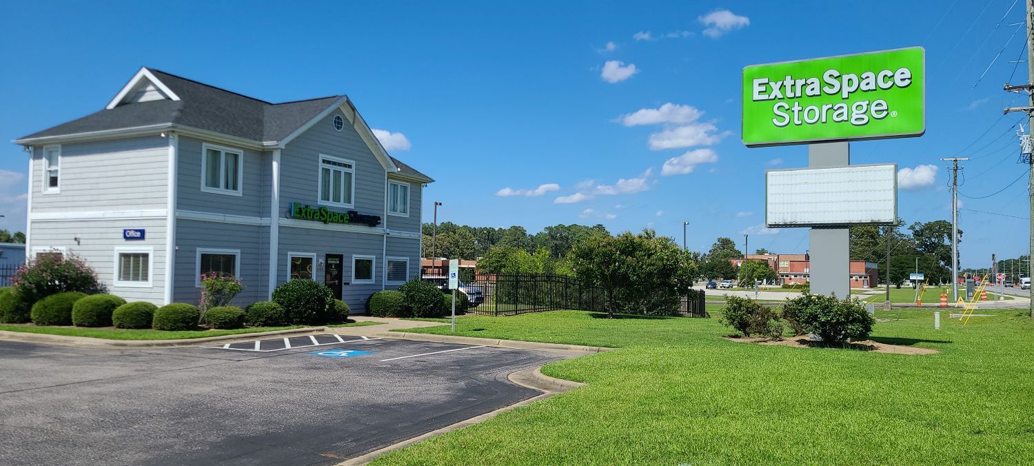 5×5 Self Storage Unit in Fayetteville, NC 108 Skateway Dr Fayetteville, North Carolina