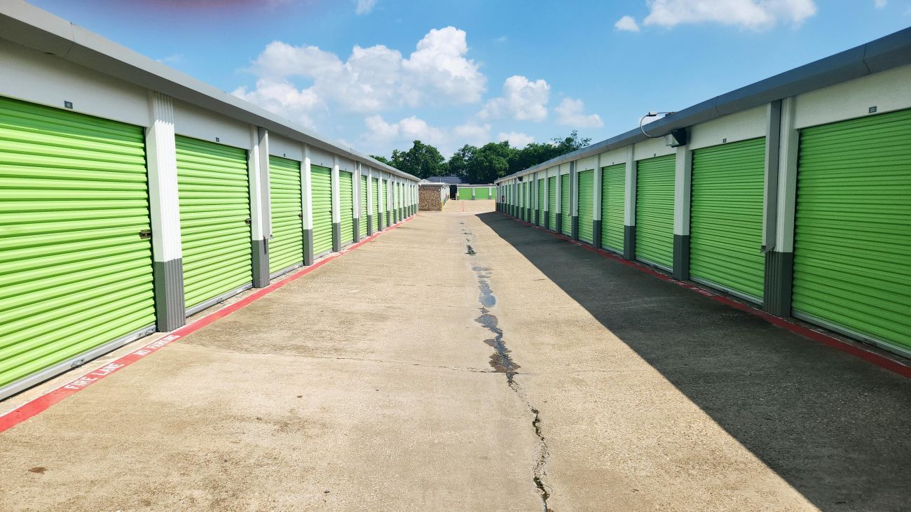 10×25 Parking Lot in Mesquite, TX 2233 Franklin Dr Mesquite, Texas 3