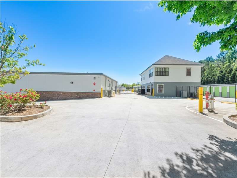 Extra Space Storage  3360 Dogwood Ln in Acworth, GA