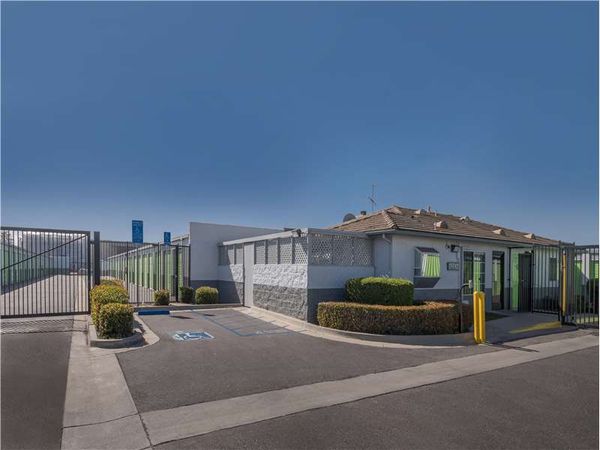 Extra Space Storage facility at 2807 Skyway Dr - Santa Maria, CA