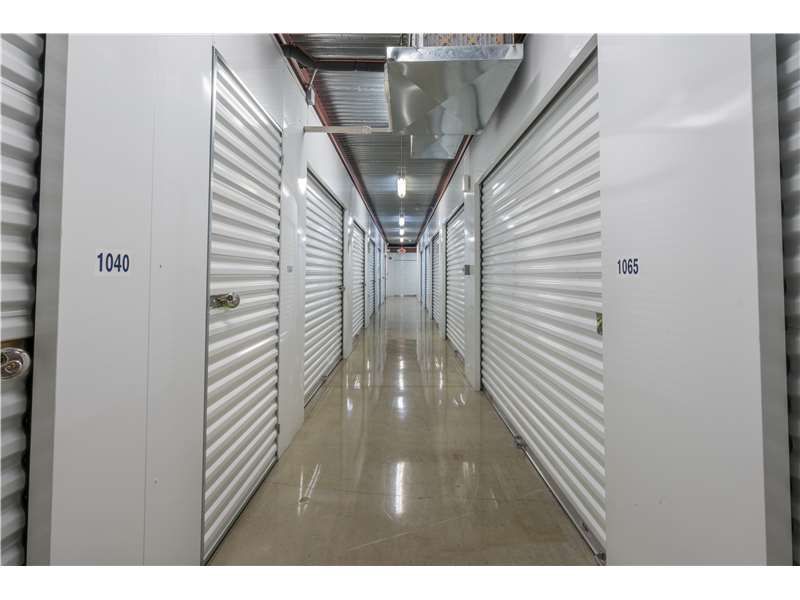 Extra Space Storage  4515 De Zavala Rd in San Antonio, TX