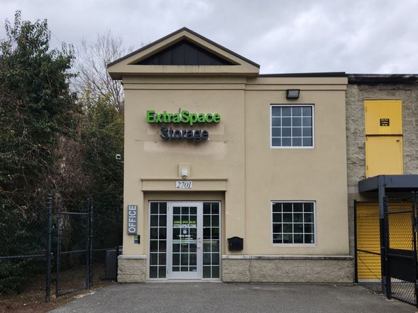 Extra Space Storage facility at 2701 McNeil St - Raleigh, NC