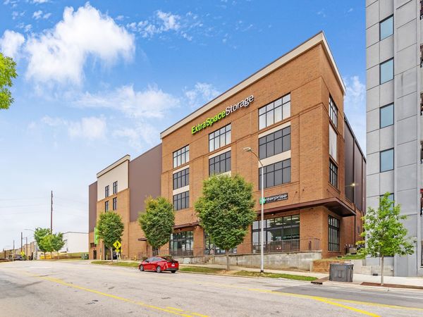 Extra Space Storage facility at 410 W South St - Raleigh, NC