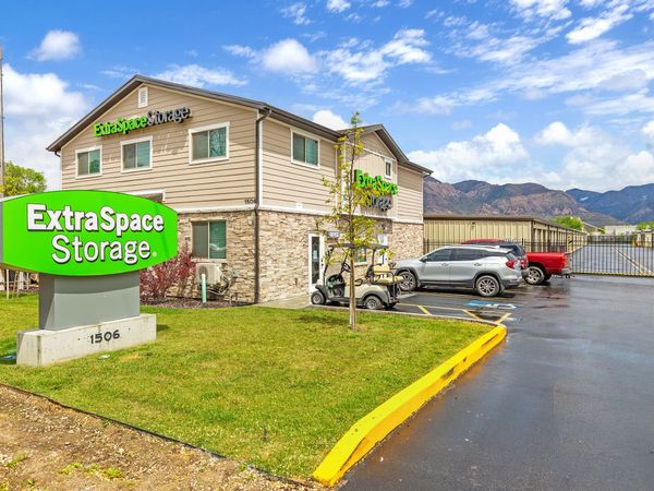 Extra Space Storage facility at 1506 Gibson Ave - Ogden, UT