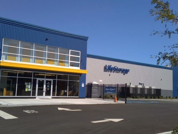 Extra Space Storage facility at 500 Sunrise Hwy - Patchogue, NY