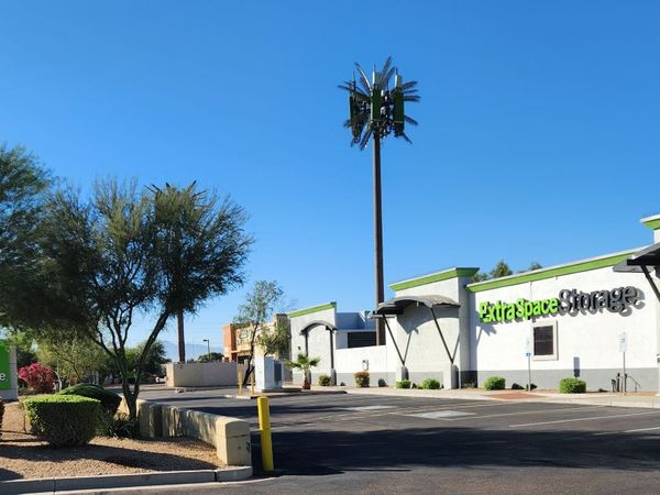 Extra Space Storage facility at 2924 N 83rd Ave - Phoenix, AZ