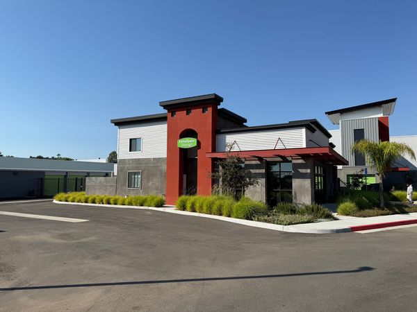 Extra Space Storage facility at 1100 E Vista Way - Vista, CA