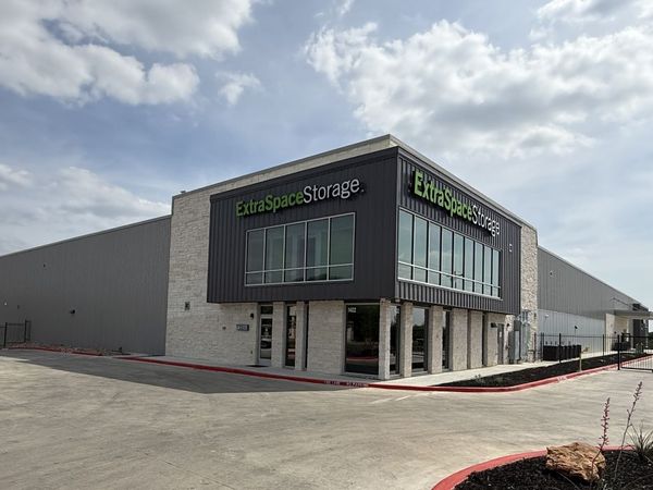Extra Space Storage facility at 1402 Max Copeland Dr - Marble Falls, TX