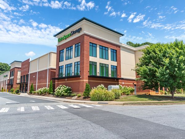 Extra Space Storage facility at 5109 Robinhood Village Dr - Winston-Salem, NC