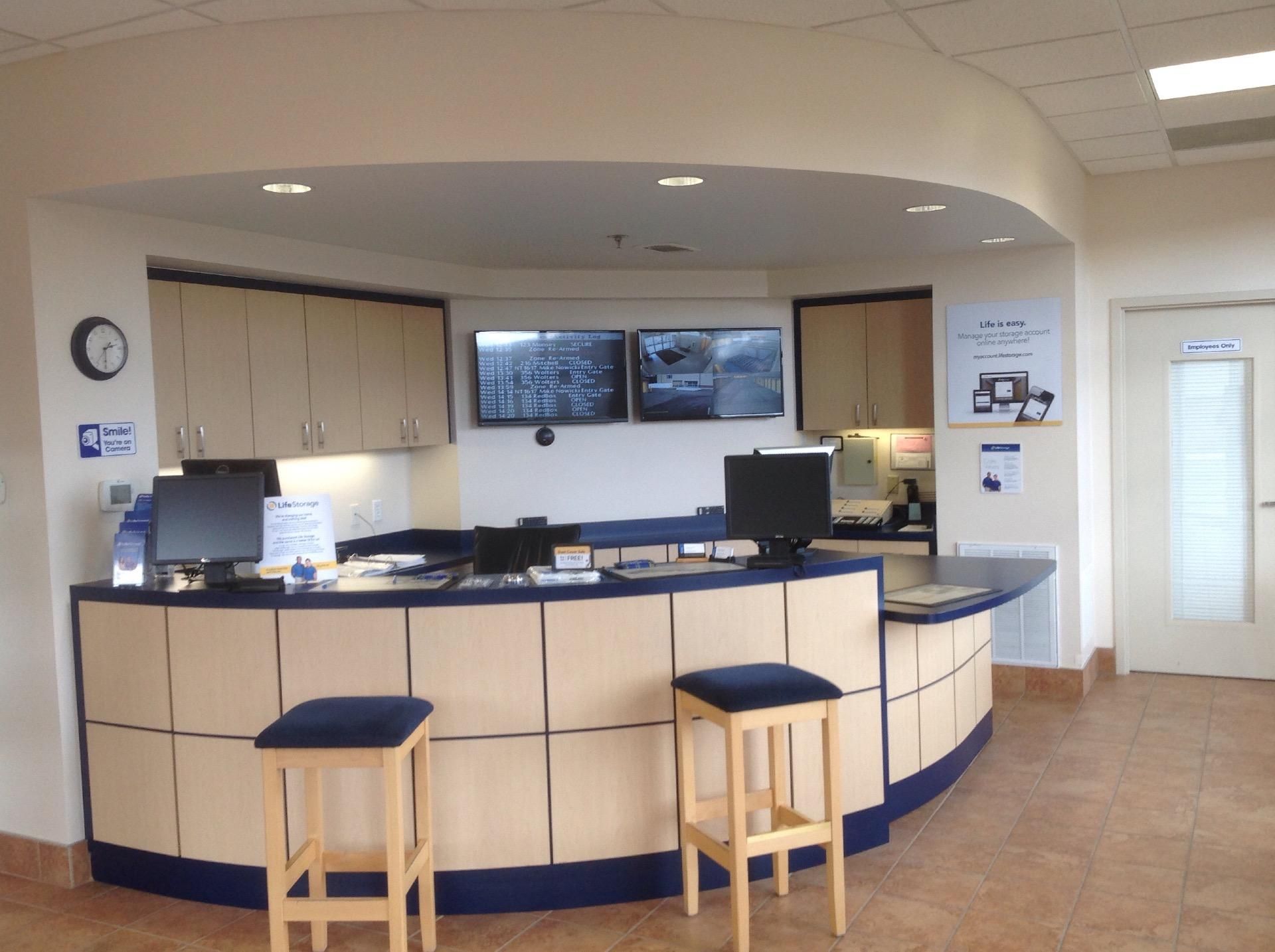 20×10 Garage in Midlothian, VA 3830 N Bailey Bridge Rd Midlothian, Virginia 3