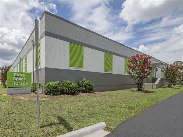 Extra Space Storage facility at 1201 Laurens Rd - Greenville, SC