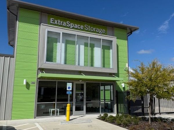 Extra Space Storage facility at 2660 Canoe Creek Rd - St Cloud, FL