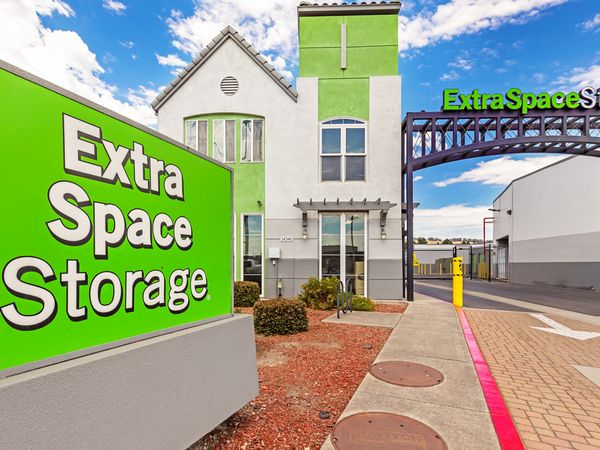 Extra Space Storage facility at 14340 Washington Ave - San Leandro, CA