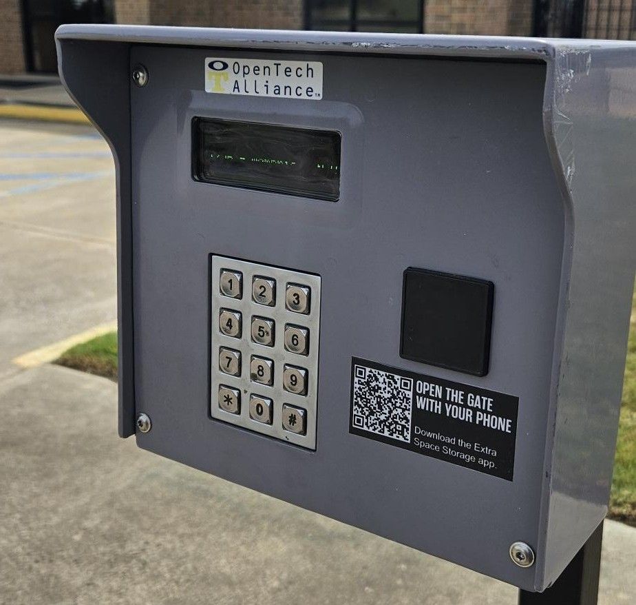 Extra Space Storage  2555 N Hollywood St in Memphis, TN