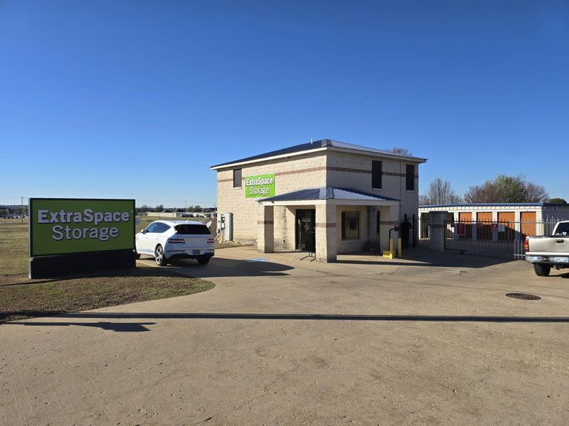Storage Units in Broken Arrow, OK at 19451 E 51st St S | Extra Space ...
